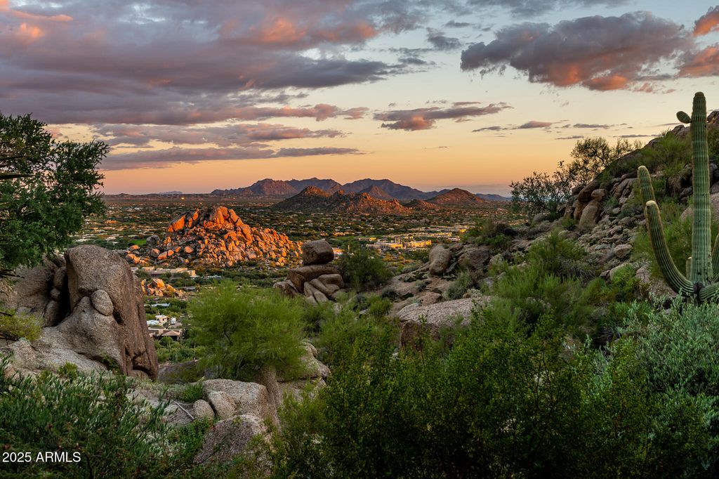 Image 54 of property listing at 6964 E Stagecoach Pass, Carefree, AZ 85377