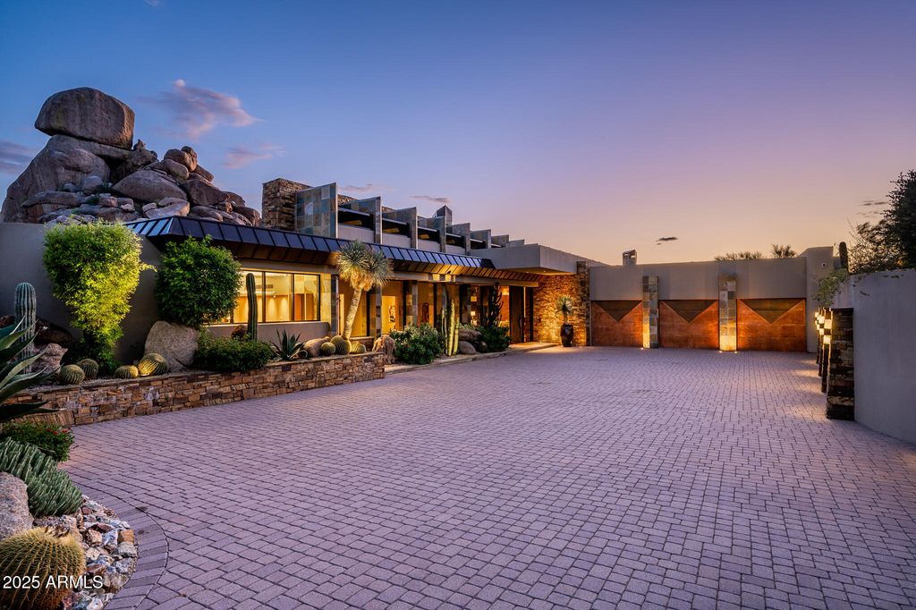 Image 59 of property listing at 6964 E Stagecoach Pass, Carefree, AZ 85377