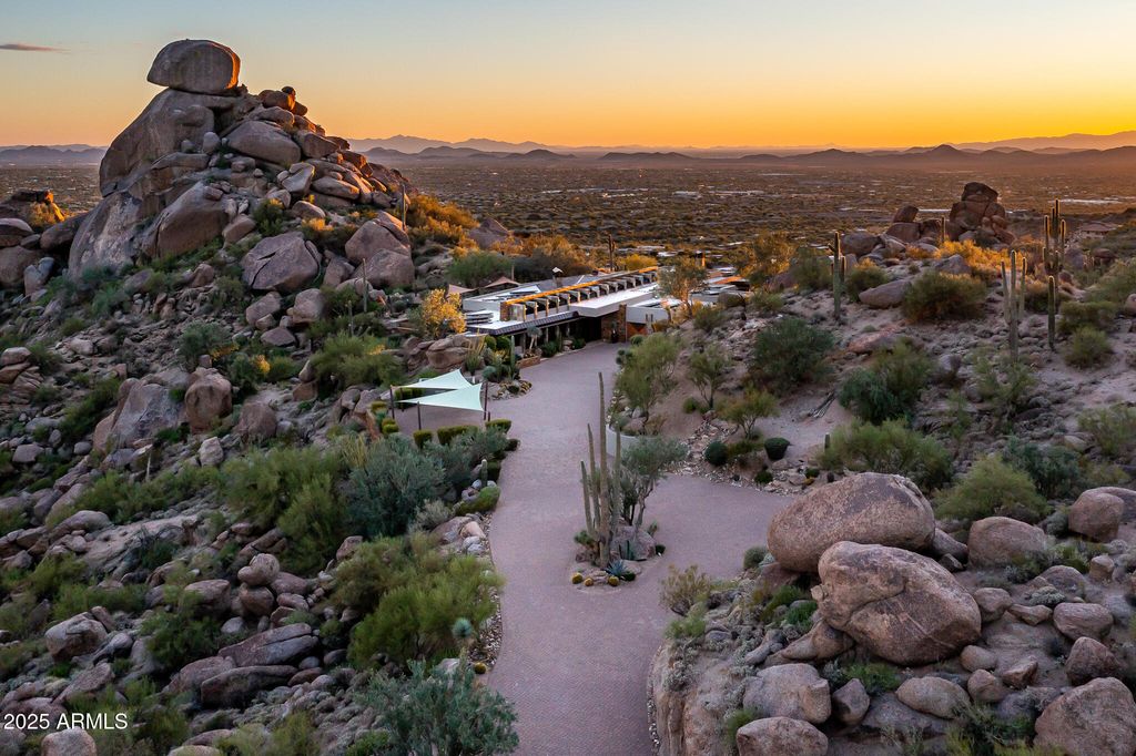 Image 66 of property listing at 6964 E Stagecoach Pass, Carefree, AZ 85377