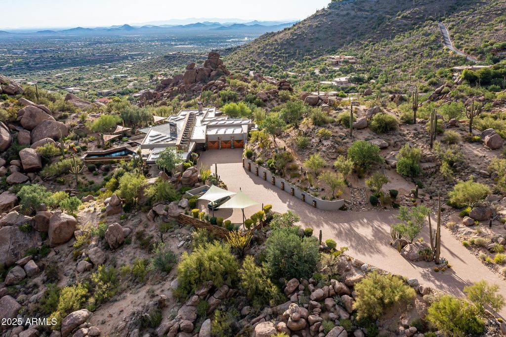 Image 67 of property listing at 6964 E Stagecoach Pass, Carefree, AZ 85377