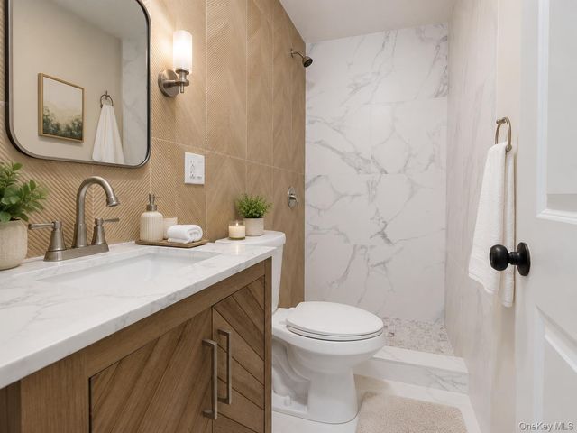7036 70th Street, Glendale, NY 11385