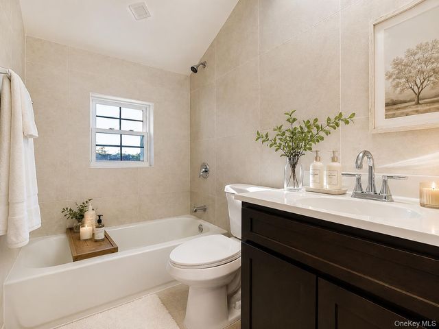 7036 70th Street, Glendale, NY 11385