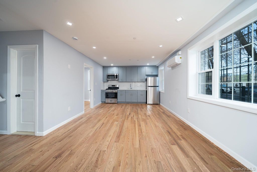 7036 70th Street, Glendale, NY 11385 — photo 3