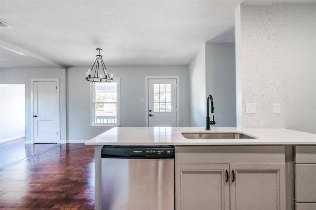 1819 Pecan ST, Bastrop, TX 78602