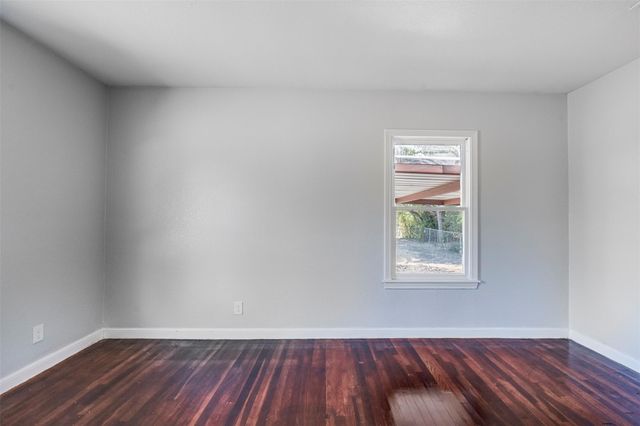 1819 Pecan ST, Bastrop, TX 78602