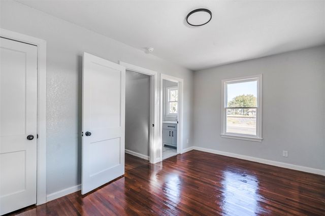 1819 Pecan ST, Bastrop, TX 78602