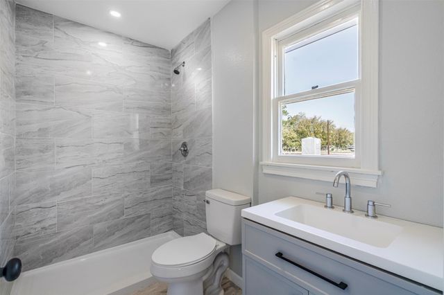 1819 Pecan ST, Bastrop, TX 78602