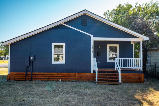 1819 Pecan ST, Bastrop, TX 78602