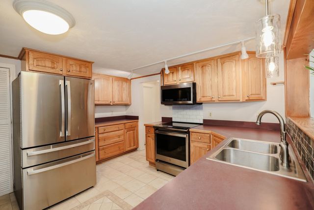 76 Tinker Road, Merrimack, NH 03054