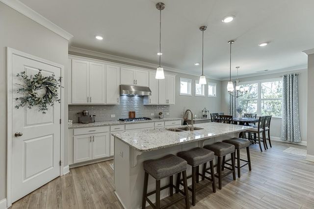 5188 Watchmans Cove, Gainesville, GA 30504
