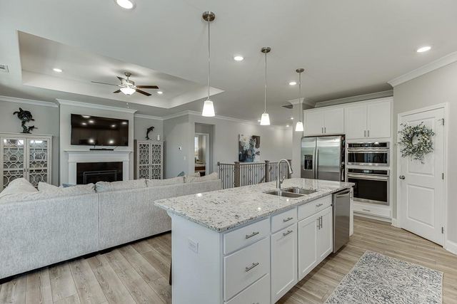 5188 Watchmans Cove, Gainesville, GA 30504
