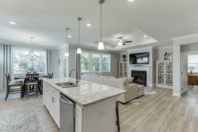 5188 Watchmans Cove, Gainesville, GA 30504
