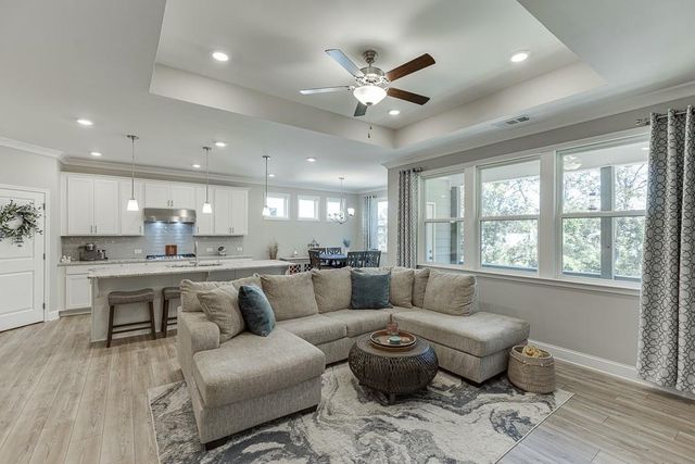 5188 Watchmans Cove, Gainesville, GA 30504