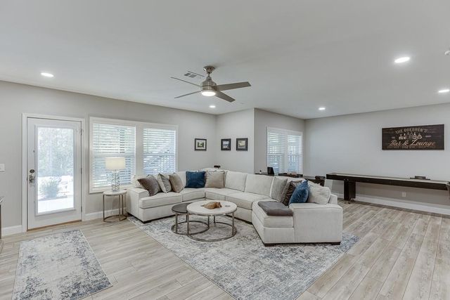 5188 Watchmans Cove, Gainesville, GA 30504