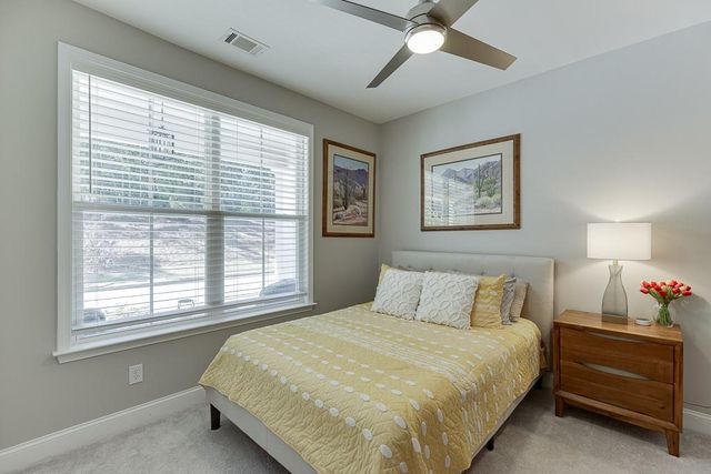 5188 Watchmans Cove, Gainesville, GA 30504