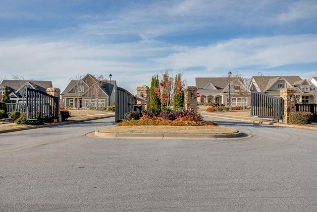 5188 Watchmans Cove, Gainesville, GA 30504
