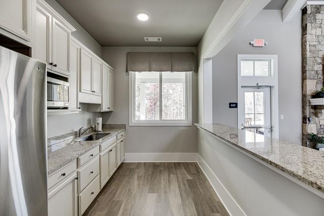 5188 Watchmans Cove, Gainesville, GA 30504