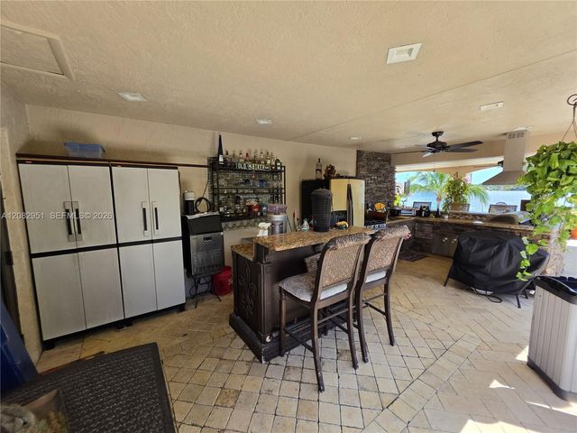 8450 NW 178th Street, Hialeah, FL 33015