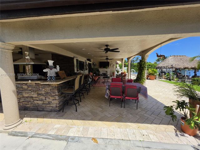 8450 NW 178th Street, Hialeah, FL 33015