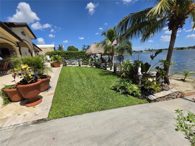 8450 NW 178th Street, Hialeah, FL 33015