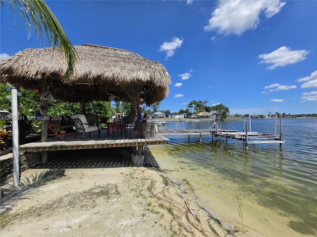 8450 NW 178th Street, Hialeah, FL 33015