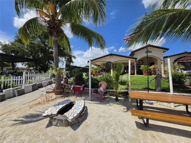 8450 NW 178th Street, Hialeah, FL 33015