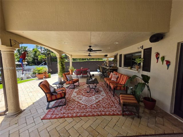 8450 NW 178th Street, Hialeah, FL 33015