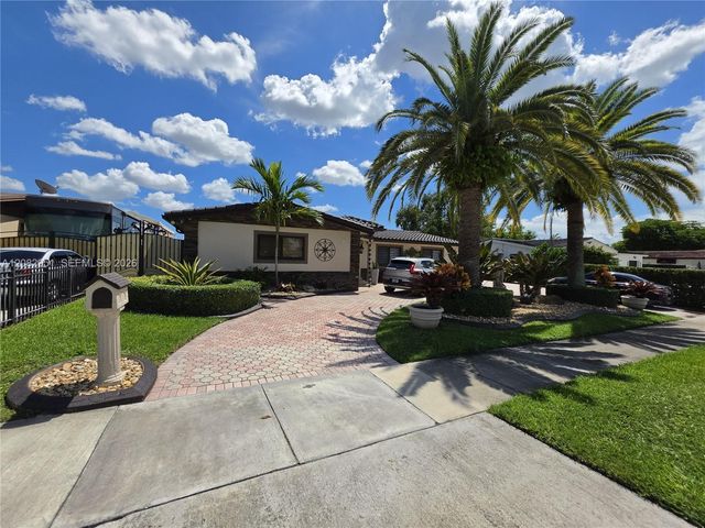 8450 NW 178th Street, Hialeah, FL 33015