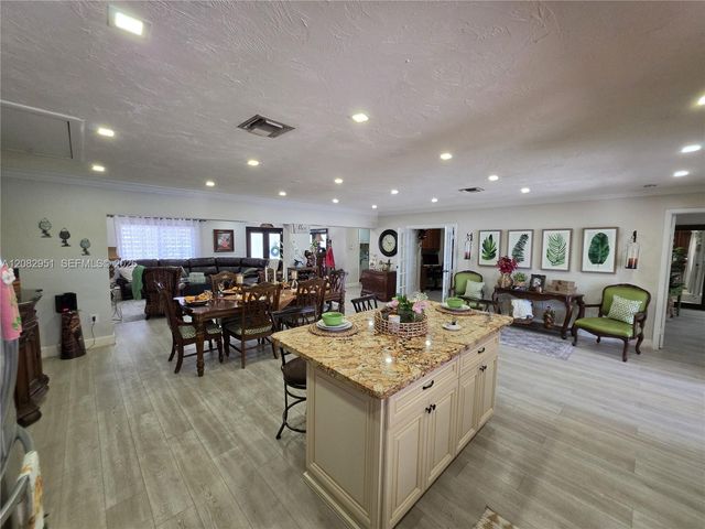 8450 NW 178th Street, Hialeah, FL 33015