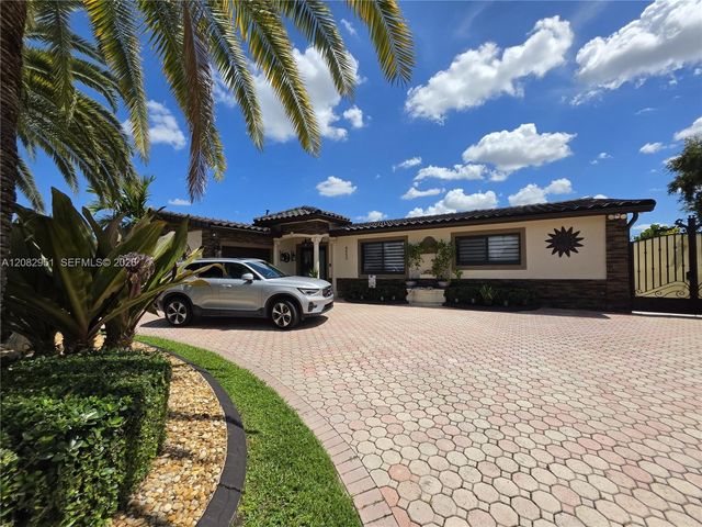 8450 NW 178th Street, Hialeah, FL 33015