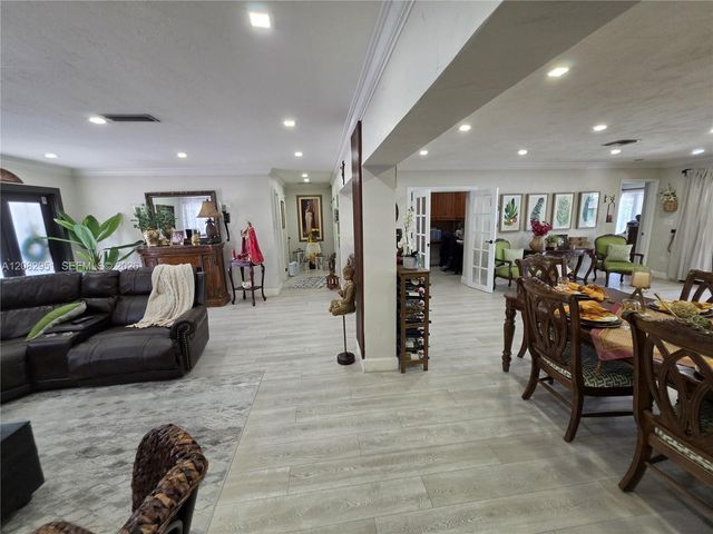 8450 NW 178th Street, Hialeah, FL 33015