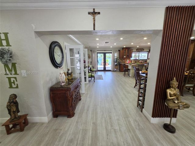 8450 NW 178th Street, Hialeah, FL 33015