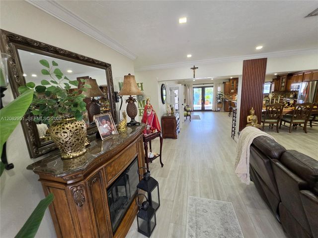 8450 NW 178th Street, Hialeah, FL 33015