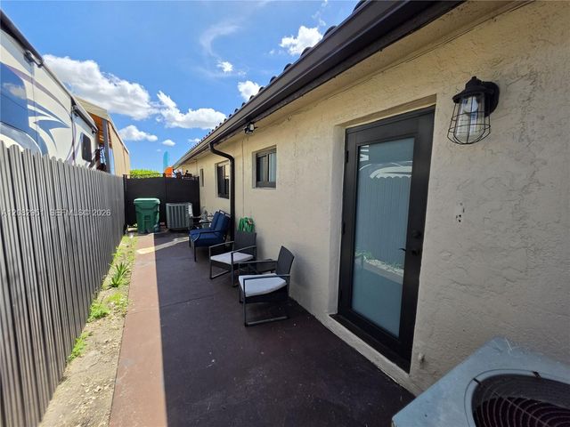 8450 NW 178th Street, Hialeah, FL 33015