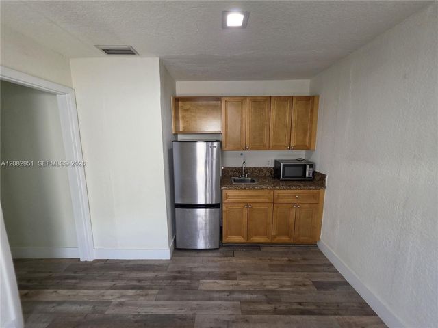8450 NW 178th Street, Hialeah, FL 33015