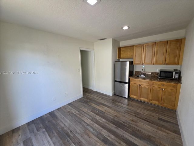 8450 NW 178th Street, Hialeah, FL 33015