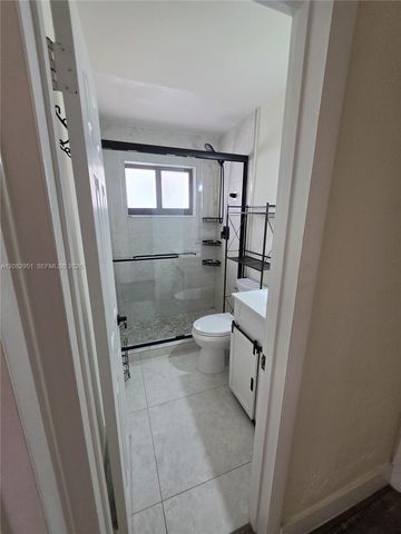 8450 NW 178th Street, Hialeah, FL 33015