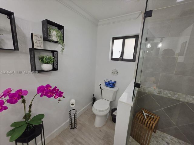 8450 NW 178th Street, Hialeah, FL 33015