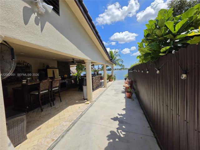 8450 NW 178th Street, Hialeah, FL 33015