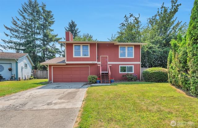 32007 Palace Court, Carnation, WA 98014