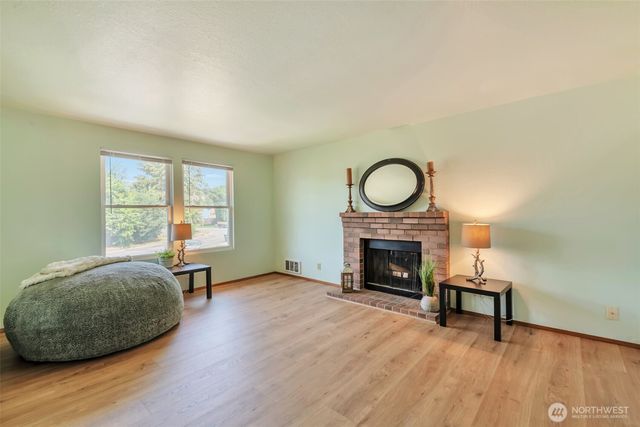 32007 Palace Court, Carnation, WA 98014