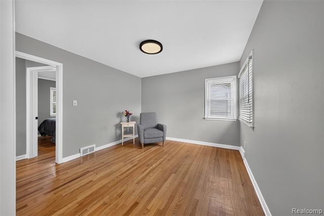 431 N Edgeworth Avenue, Royal Oak, MI 48067
