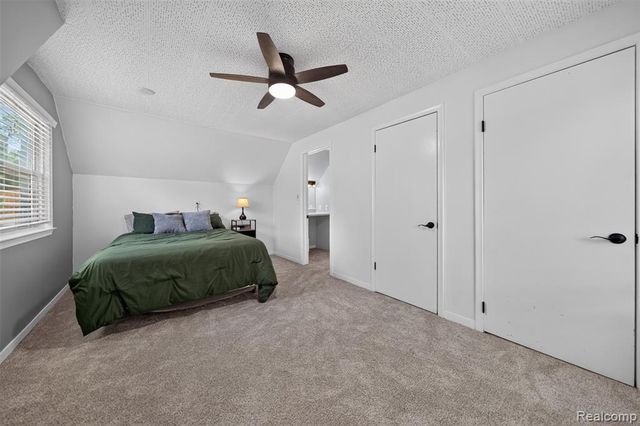 431 N Edgeworth Avenue, Royal Oak, MI 48067