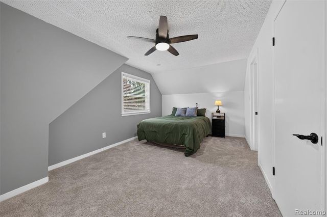 431 N Edgeworth Avenue, Royal Oak, MI 48067