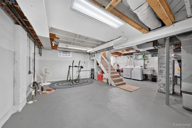 431 N Edgeworth Avenue, Royal Oak, MI 48067