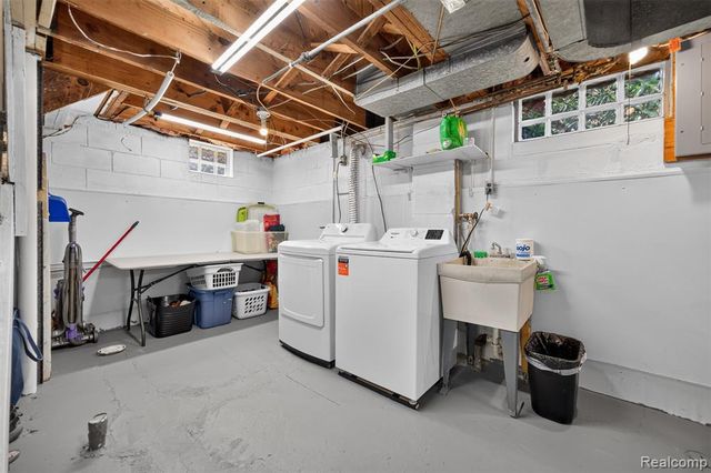 431 N Edgeworth Avenue, Royal Oak, MI 48067
