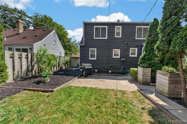 431 N Edgeworth Avenue, Royal Oak, MI 48067