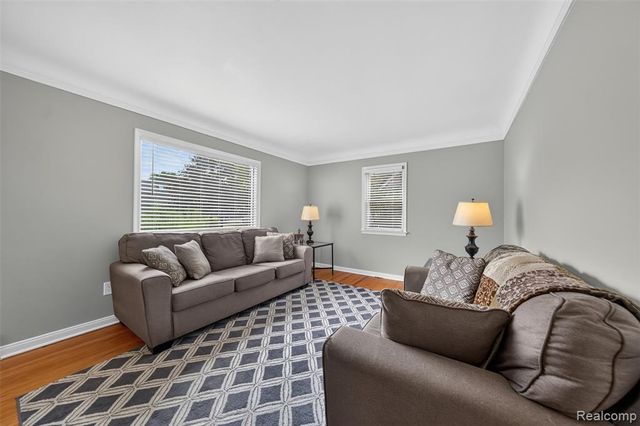 431 N Edgeworth Avenue, Royal Oak, MI 48067