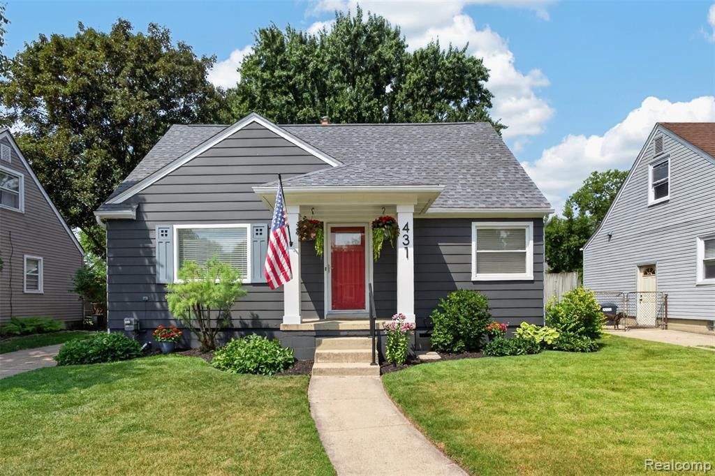 431 N Edgeworth Avenue, Royal Oak, MI 48067