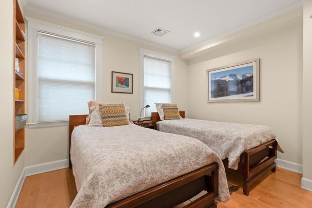 278 Huron Ave 2, Cambridge, MA 02138